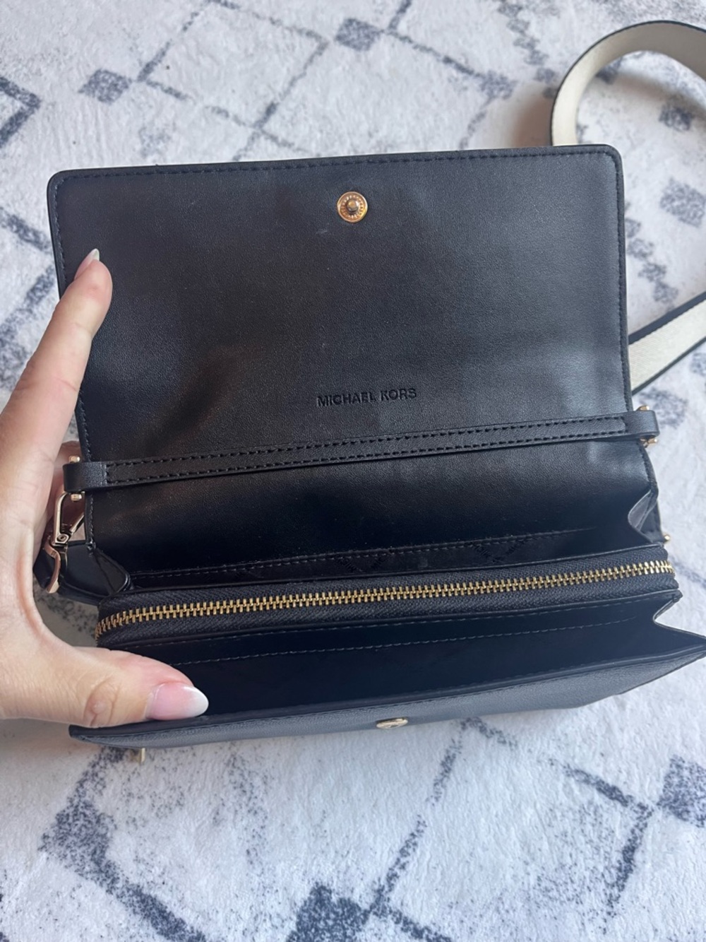 Michael Kors Black Leather Crossbody with Cream Logo Strap - Picture 3 of 3